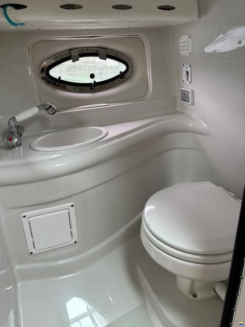 Crownline 275ccr