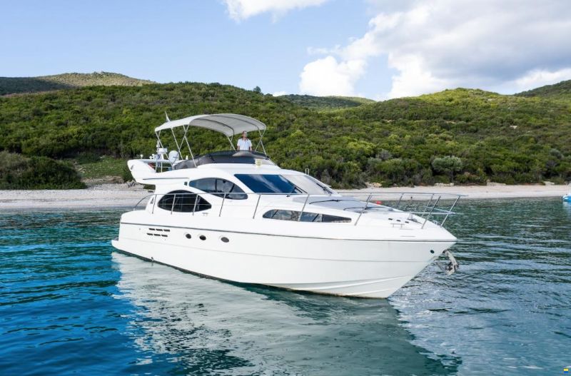 Azimut 46 Fly