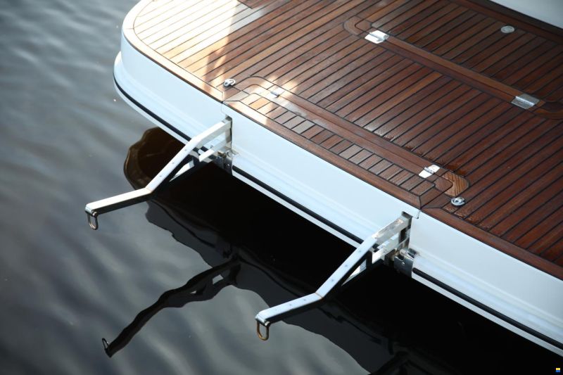 Marex 330