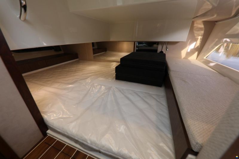 Marex 330