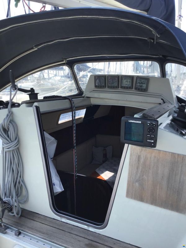 Dufour 3800