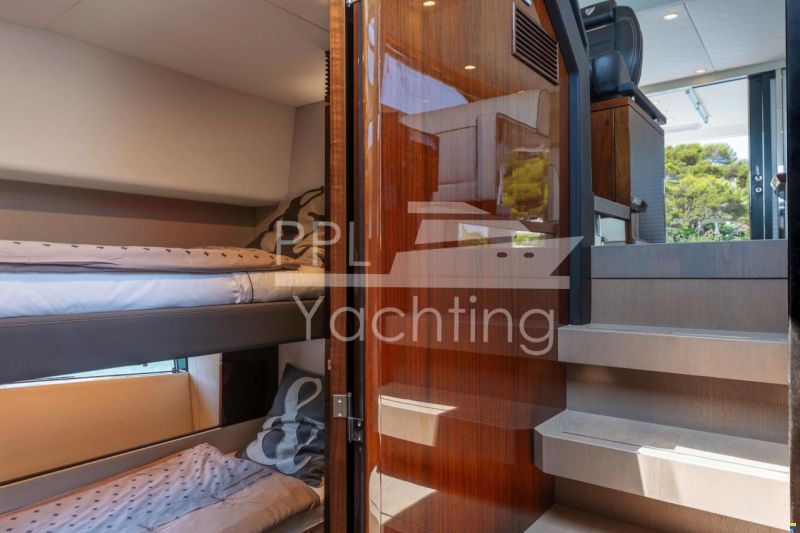 Fairline Squadron 48