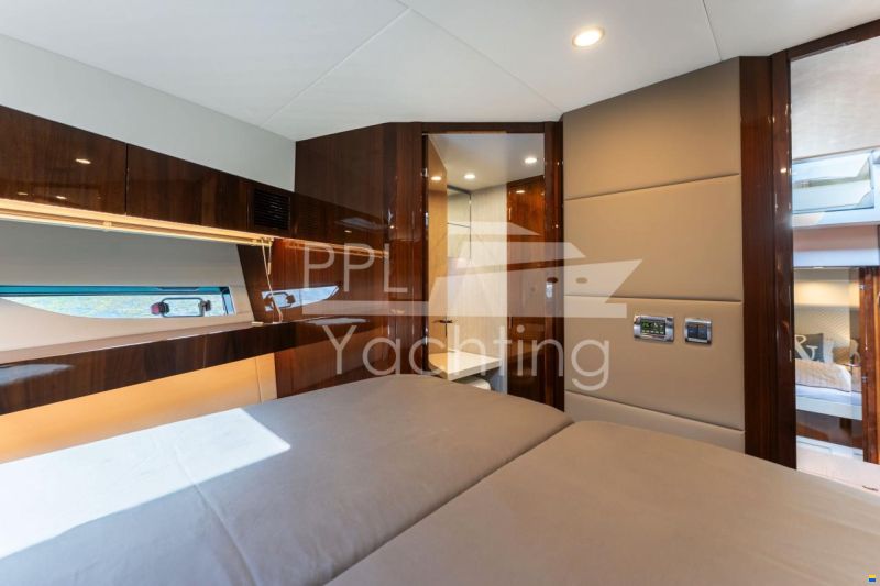 Fairline Squadron 48
