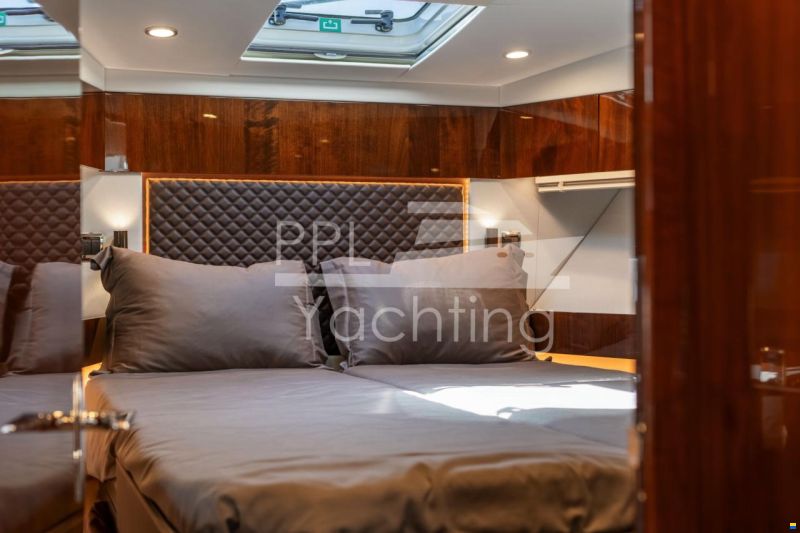 Fairline Squadron 48