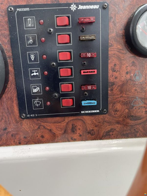 Jeanneau Merry Fisher 695 mit Wellenantrieb
