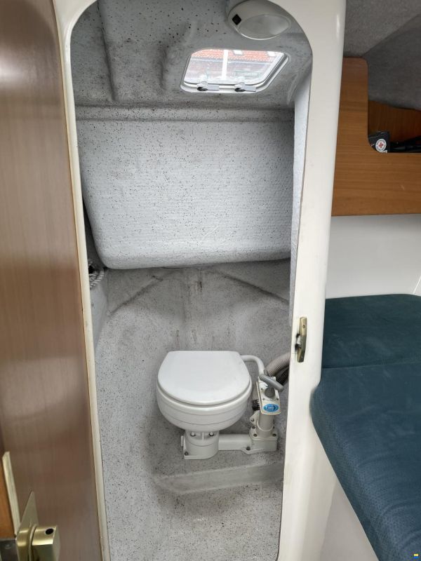 Jeanneau Merry Fisher 695 mit Wellenantrieb