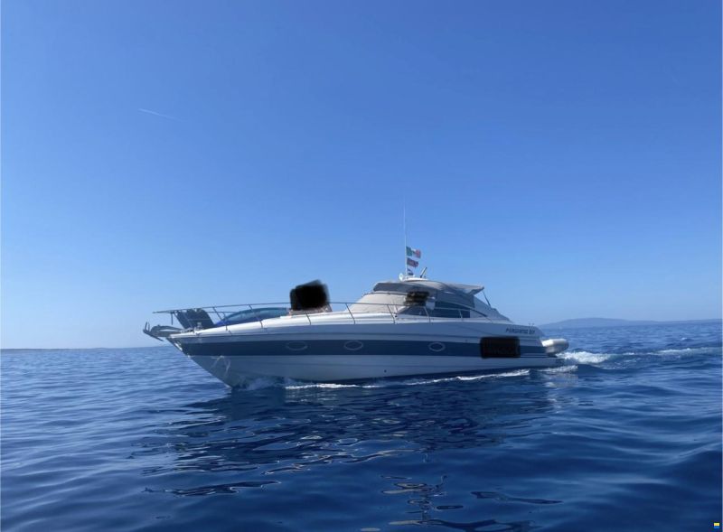 Pershing 37