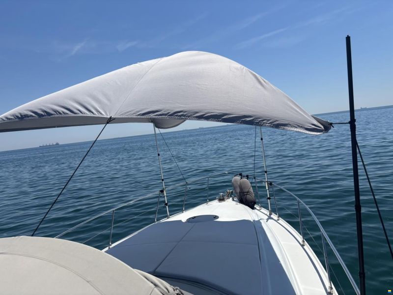 Pershing 37