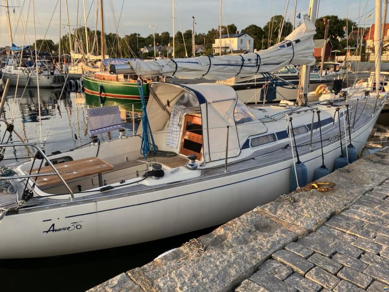 Avance 36 de Luxe