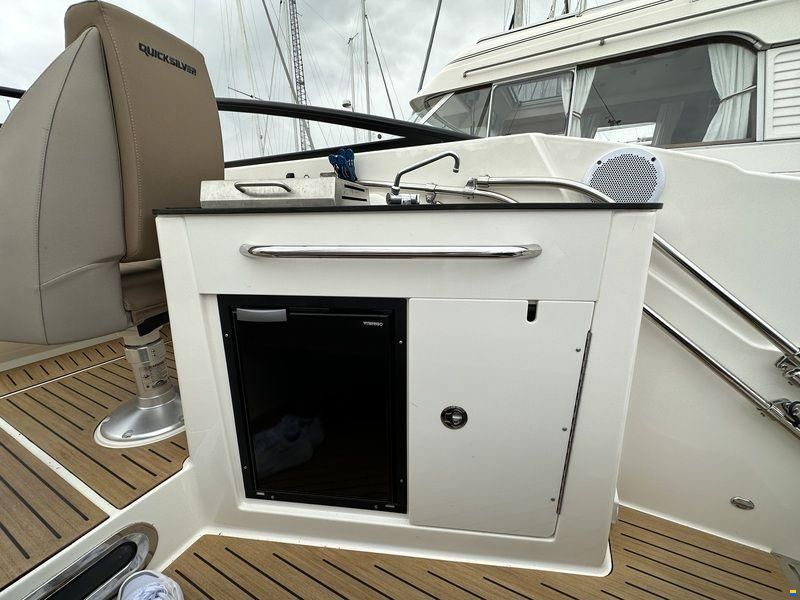 Quicksilver 805