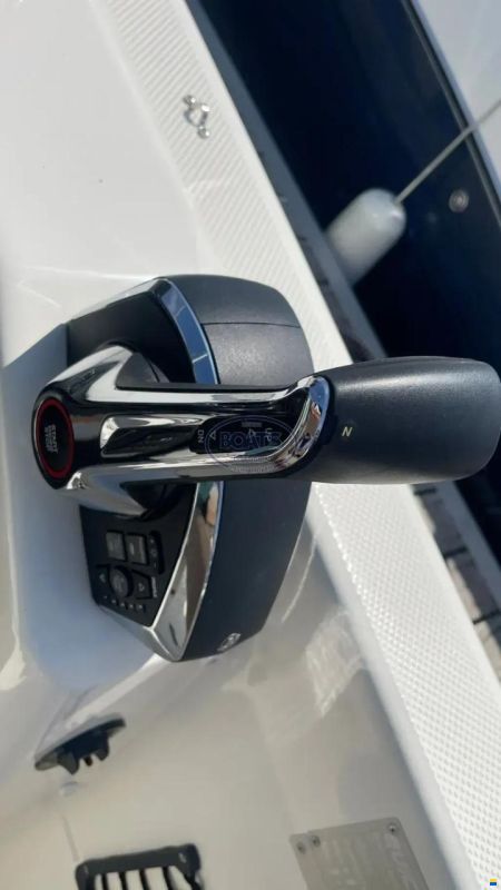 Quicksilver Activ 755 Sun Deck