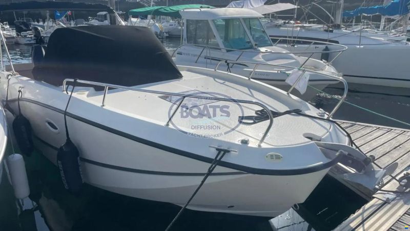 Quicksilver Activ 755 Sun Deck