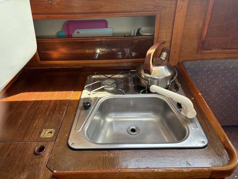 Contessa 28