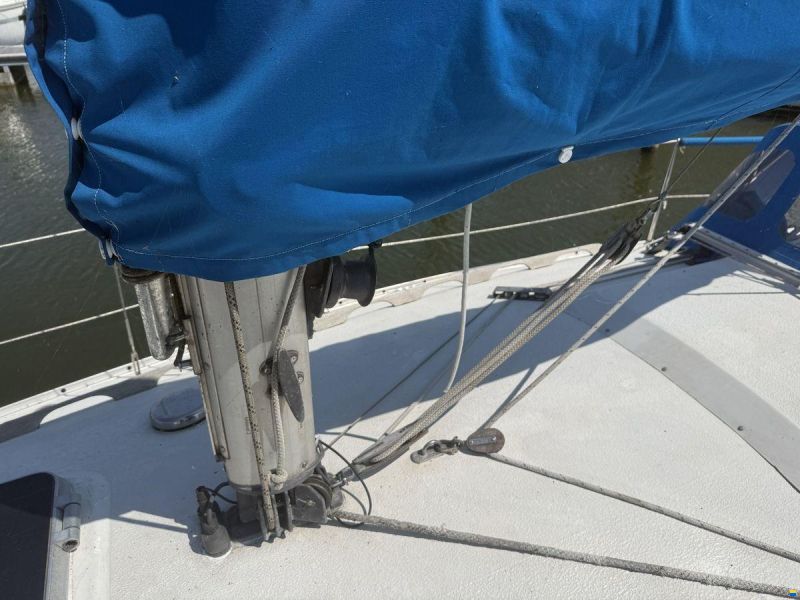 Contessa 28