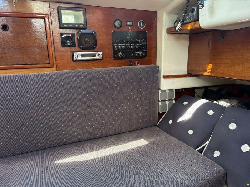 Contessa 28