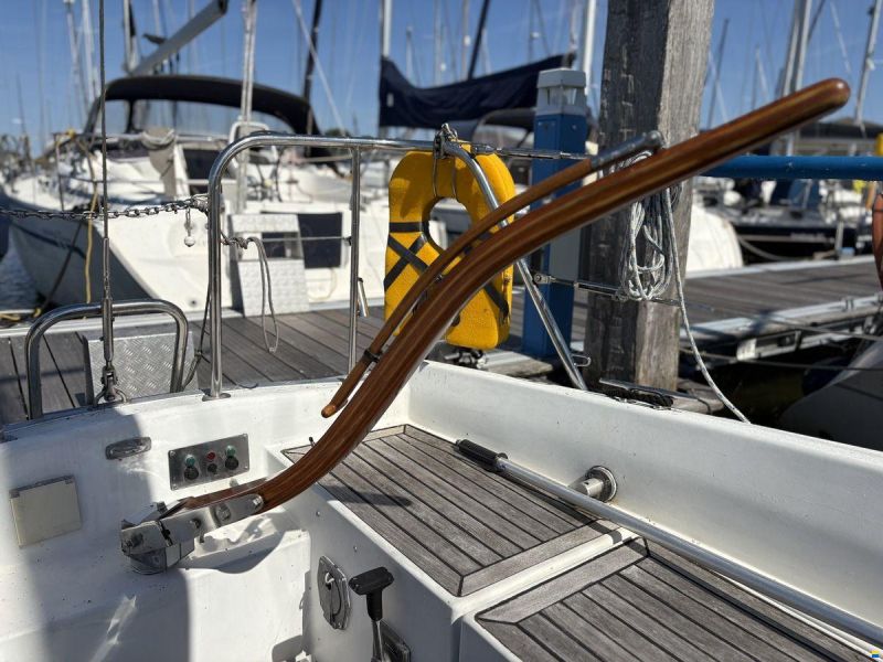 Contessa 28