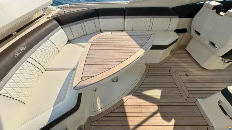 Sea Ray SLX 350