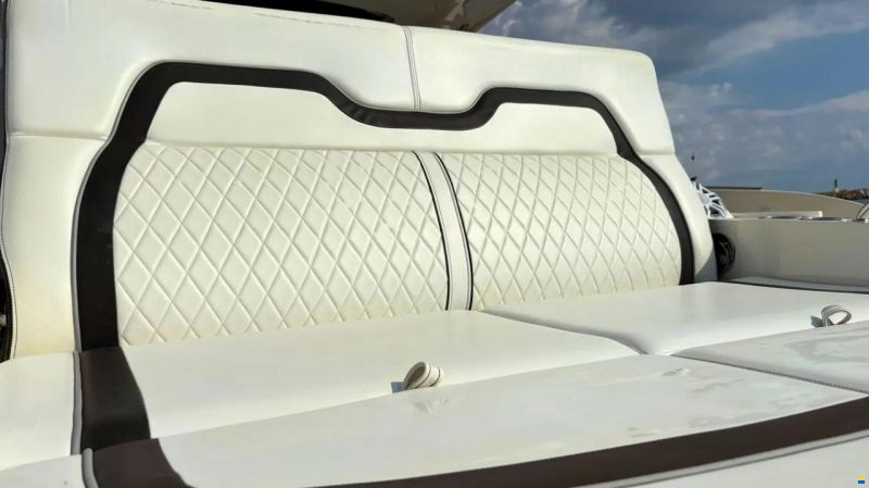 Sea Ray SLX 350