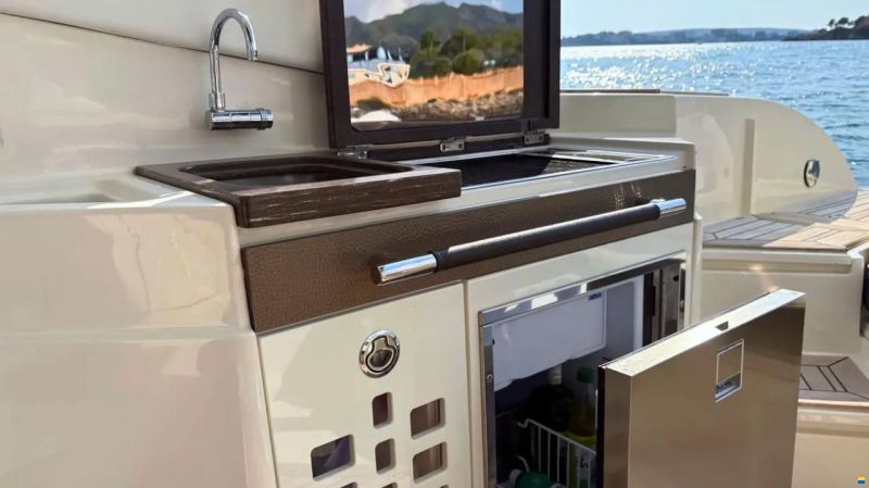 Sea Ray SLX 350
