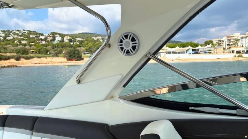 Sea Ray SLX 350