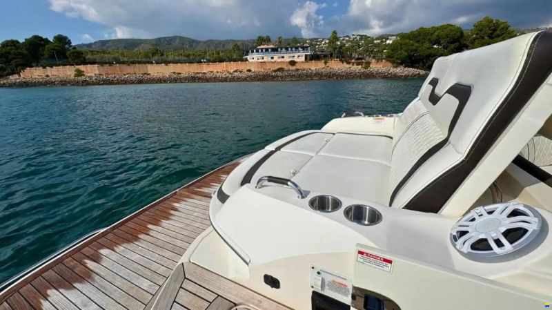 Sea Ray SLX 350