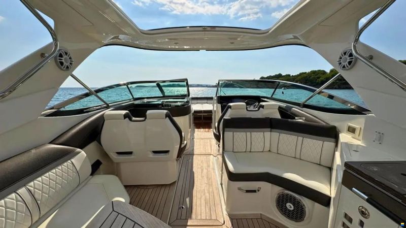 Sea Ray SLX 350