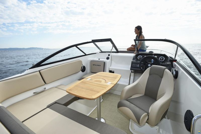 Bayliner VR5 CU