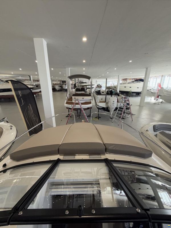 Bayliner VR5 CU