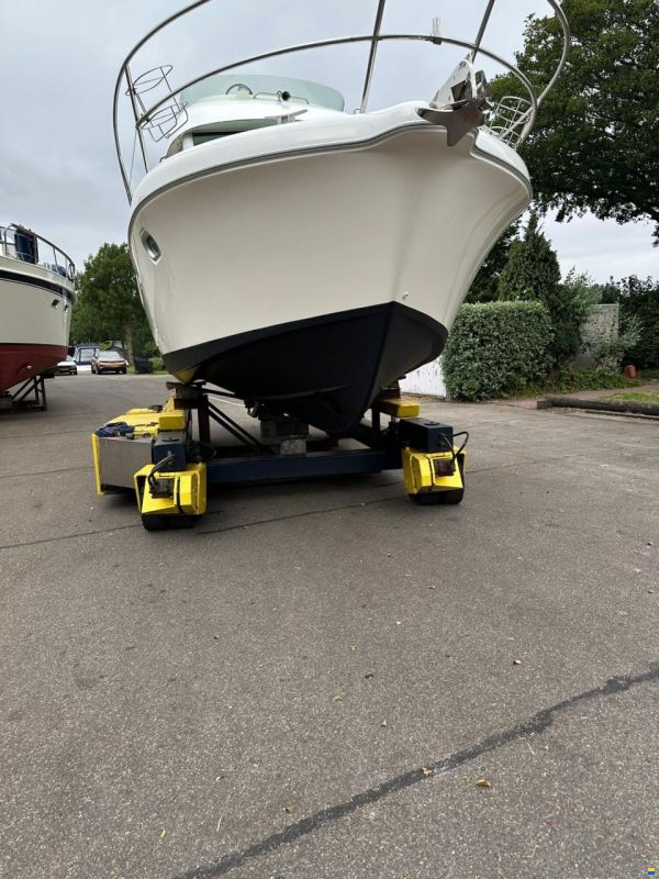Jeanneau Merry Fisher 9.25 Flybridge