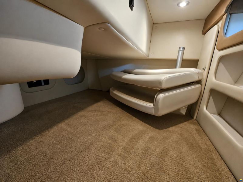 Rinker 280 Express Cruiser