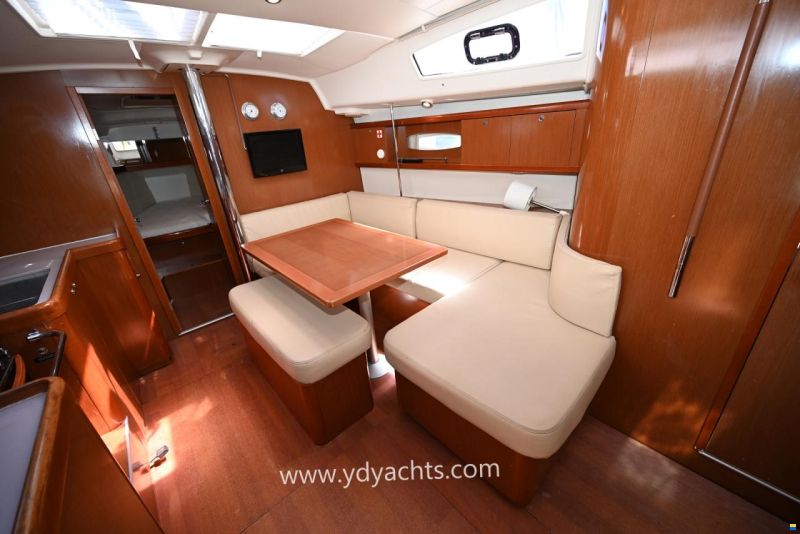 Beneteau Oceanis 40