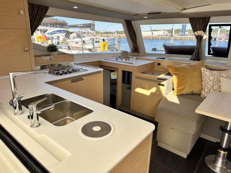 Fountaine Pajot Isla 40