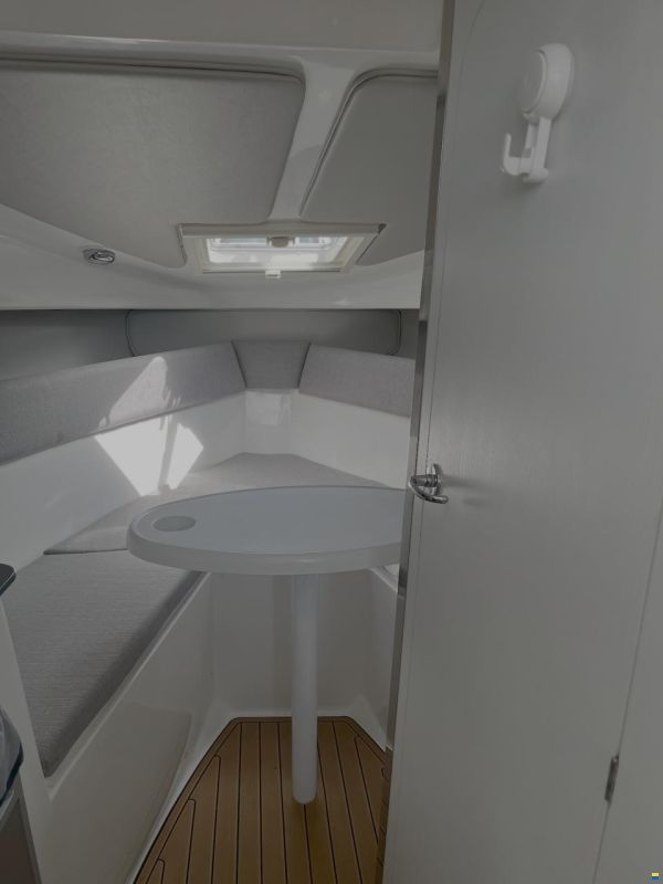 Saver 690 Cabin