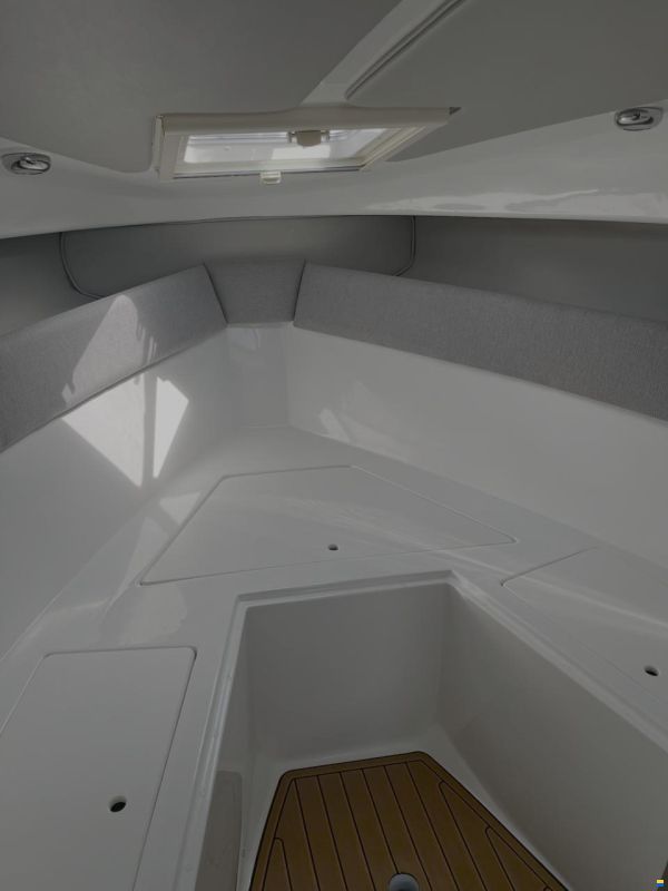 Saver 690 Cabin