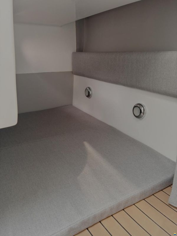 Saver 690 Cabin