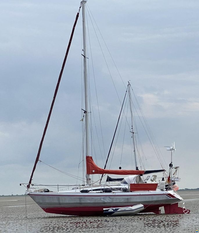 Alubat Ovni 35