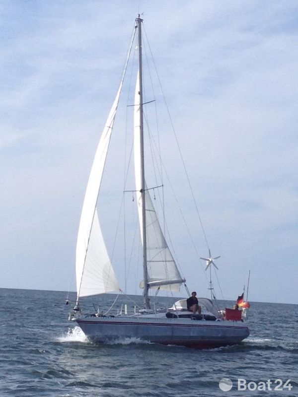 Alubat Ovni 35