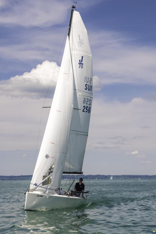 JComposite J/70