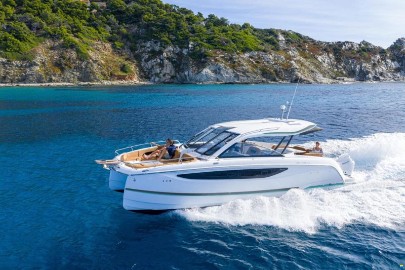 Jeanneau TH38