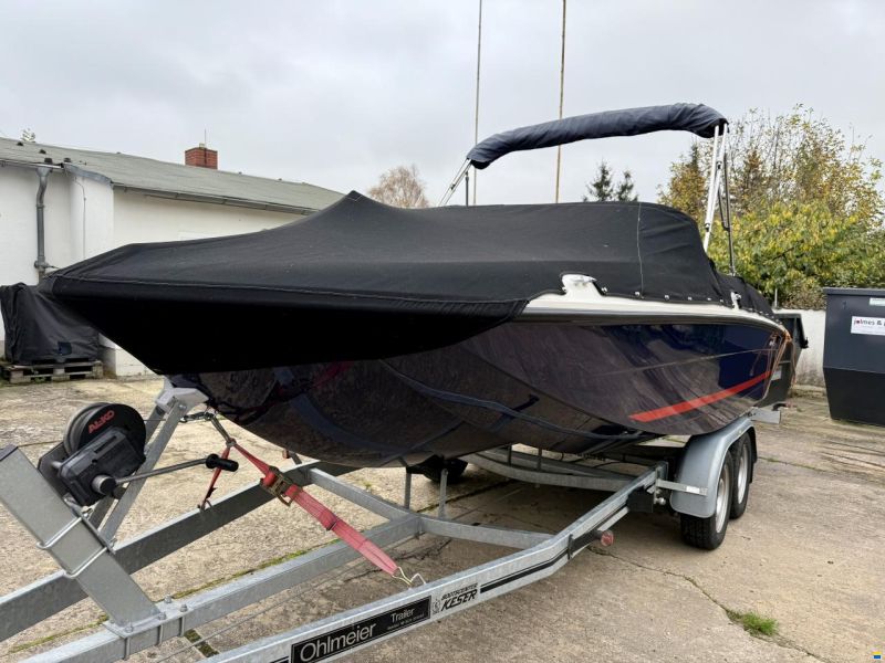 Bayliner Element E6 mit Scheibe