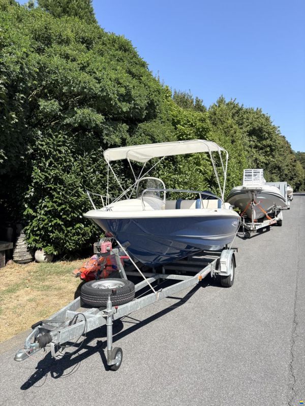 Quicksilver Commander 425
