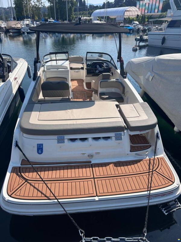 Bayliner Vr6E inb petit yacht BAYLINER