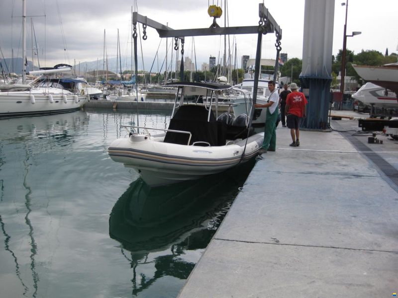 Zodiac 2009 Zodiac Medline IV 850 — Twin Yamaha