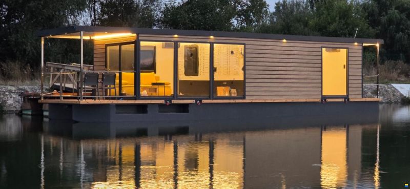 NAUTIA Hausboot L10