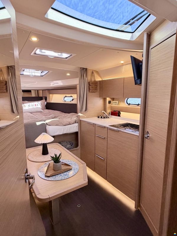 Bavaria S33 HT