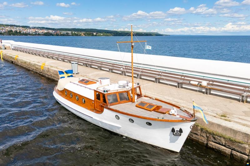 Nakskov Saloon Boat