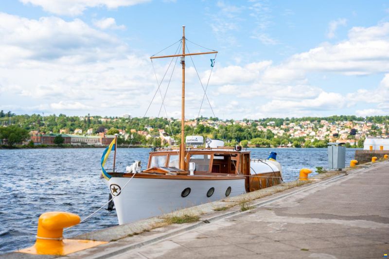Nakskov Saloon Boat