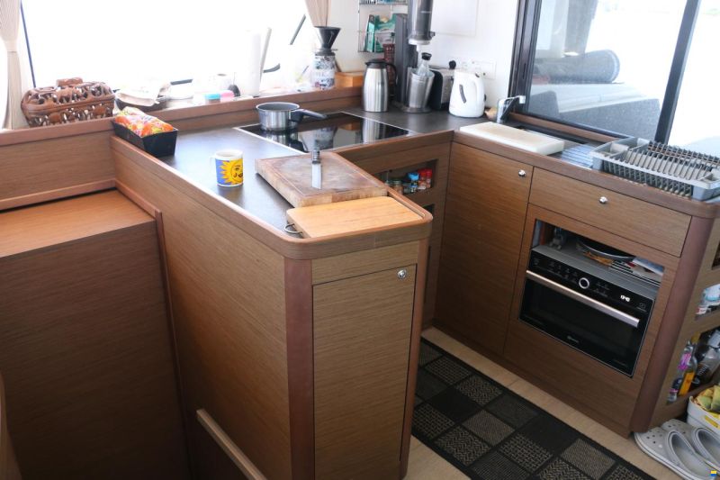 Lagoon 42