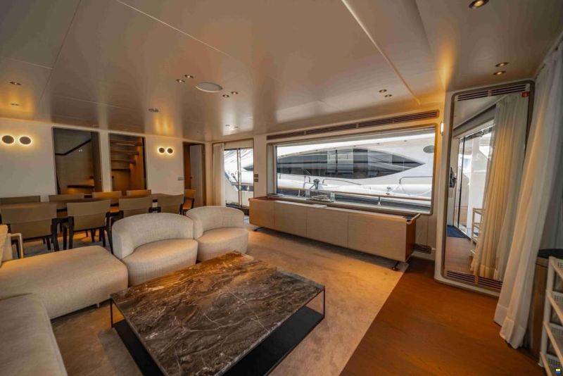 Custom Line Navetta 30