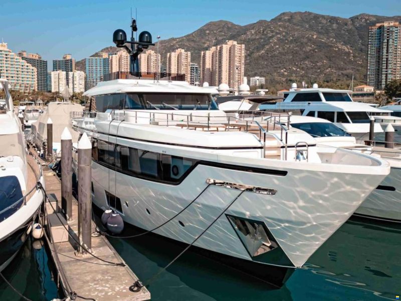 Custom Line Navetta 30